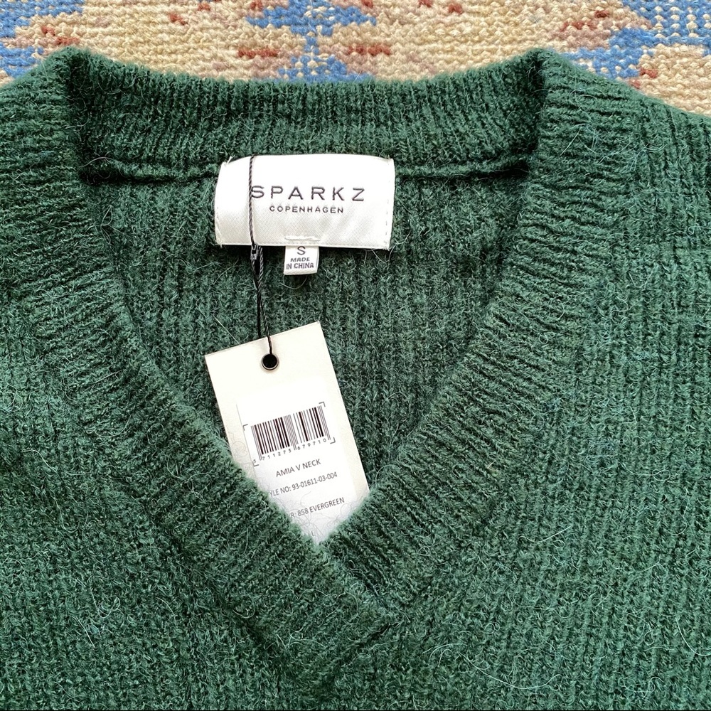 NWT Anthropologie Soft Wide Sleeve Sweater - Picture 2 of 3